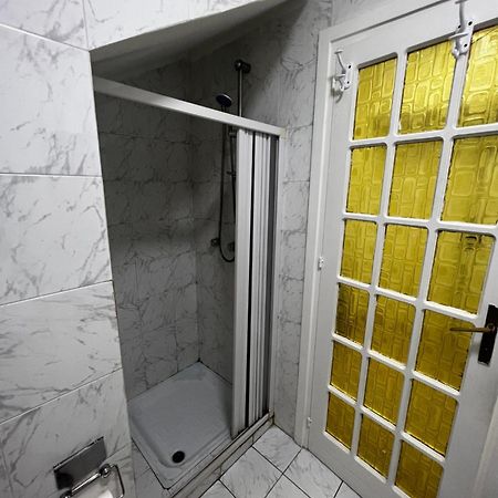 1 Room Apartment Near By Central Train Station Palermo Ngoại thất bức ảnh